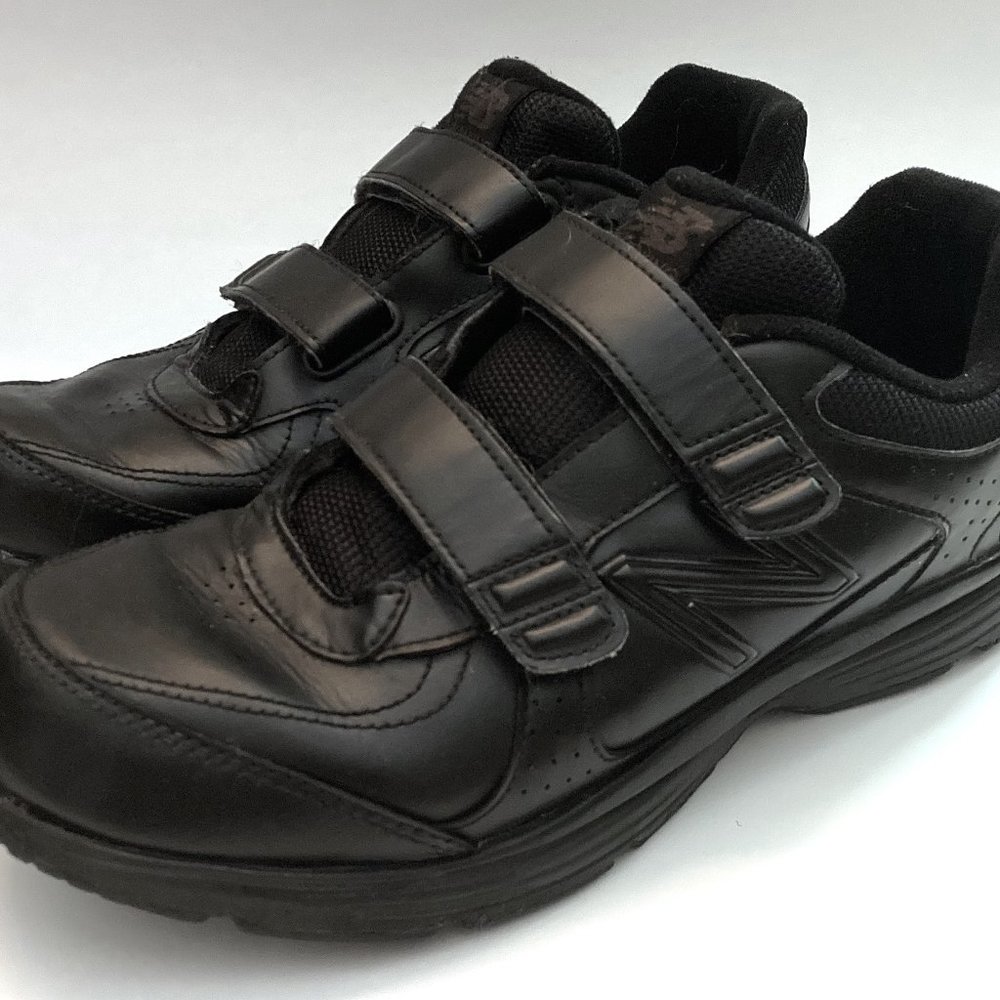 New Balance 411 Walking Shoes - US Men's Size 9/US Women's Size 10